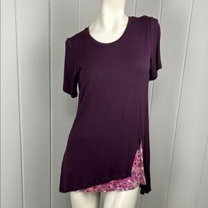 LOGO by Lori Goldstein Twin Set Women's Purple Top Floral Accent size small